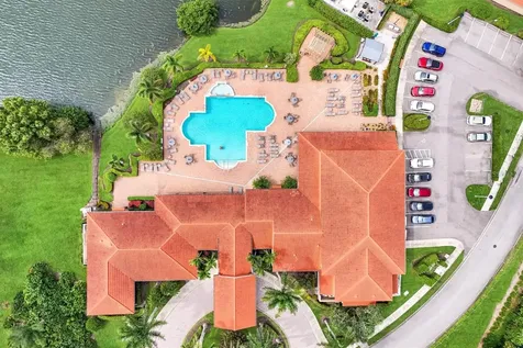 6635 Huntington Lakes Circle Naples FL 34119
