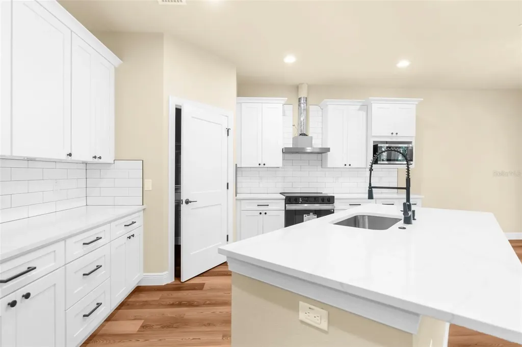 16143 Penn State Road Weeki Wachee FL 34614
