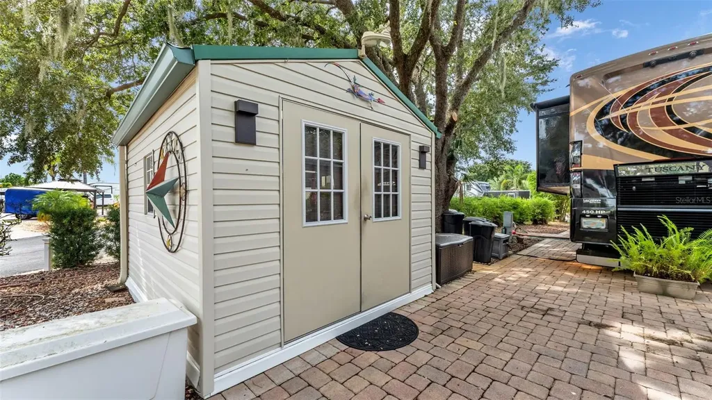 16357 Cherry Tree Court Clermont FL 34714
