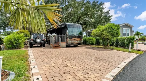 16357 Cherry Tree Court Clermont FL 34714