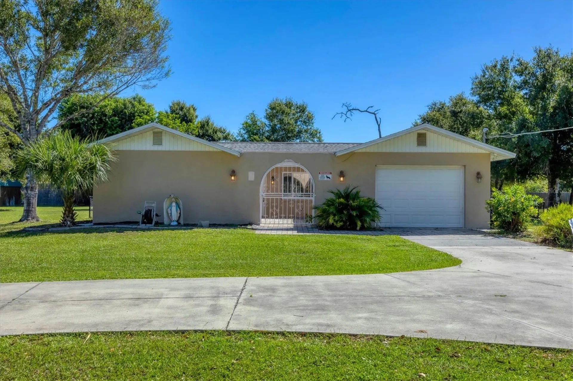 1135 Range Road Englewood FL 34224