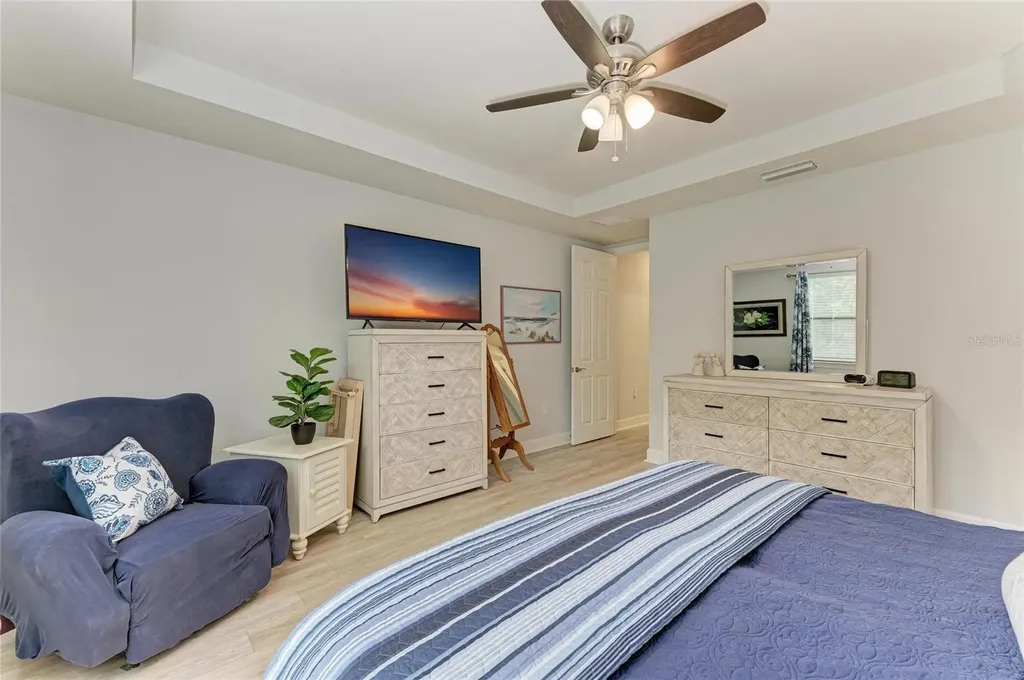 7572 Viola Loop Bradenton FL 34202