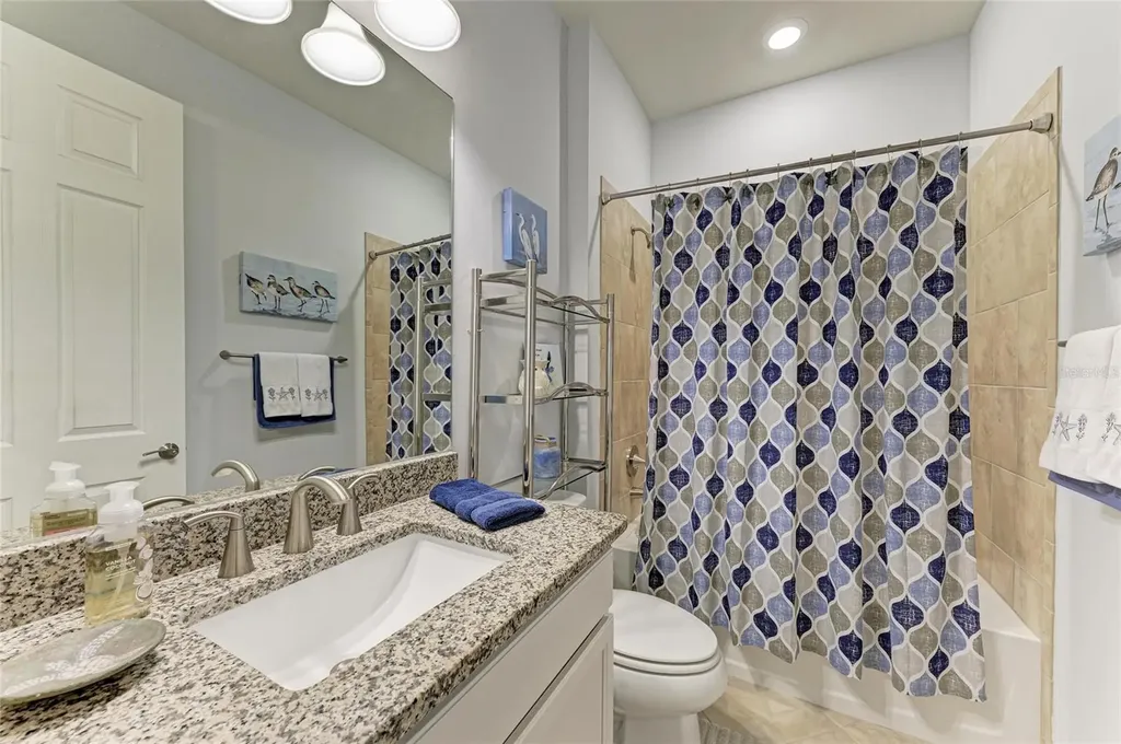 7572 Viola Loop Bradenton FL 34202