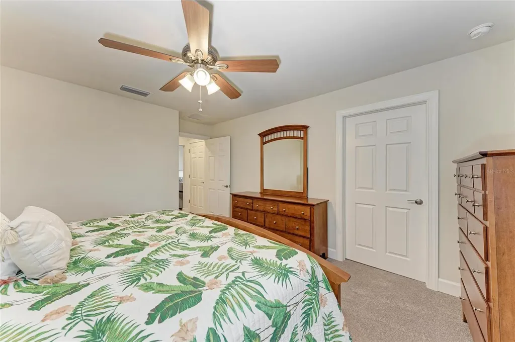 7572 Viola Loop Bradenton FL 34202