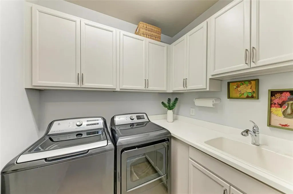 7572 Viola Loop Bradenton FL 34202