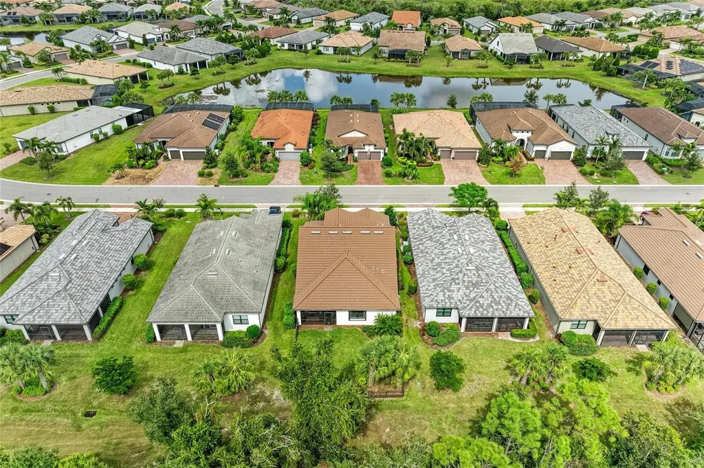 7572 Viola Loop Bradenton FL 34202
