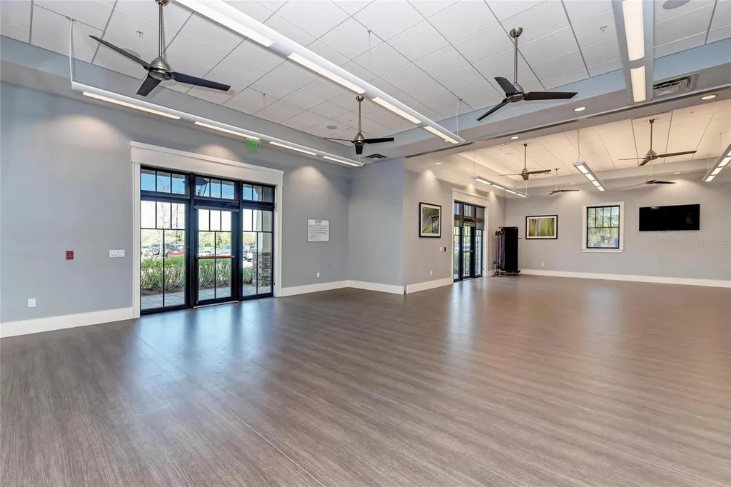 7572 Viola Loop Bradenton FL 34202