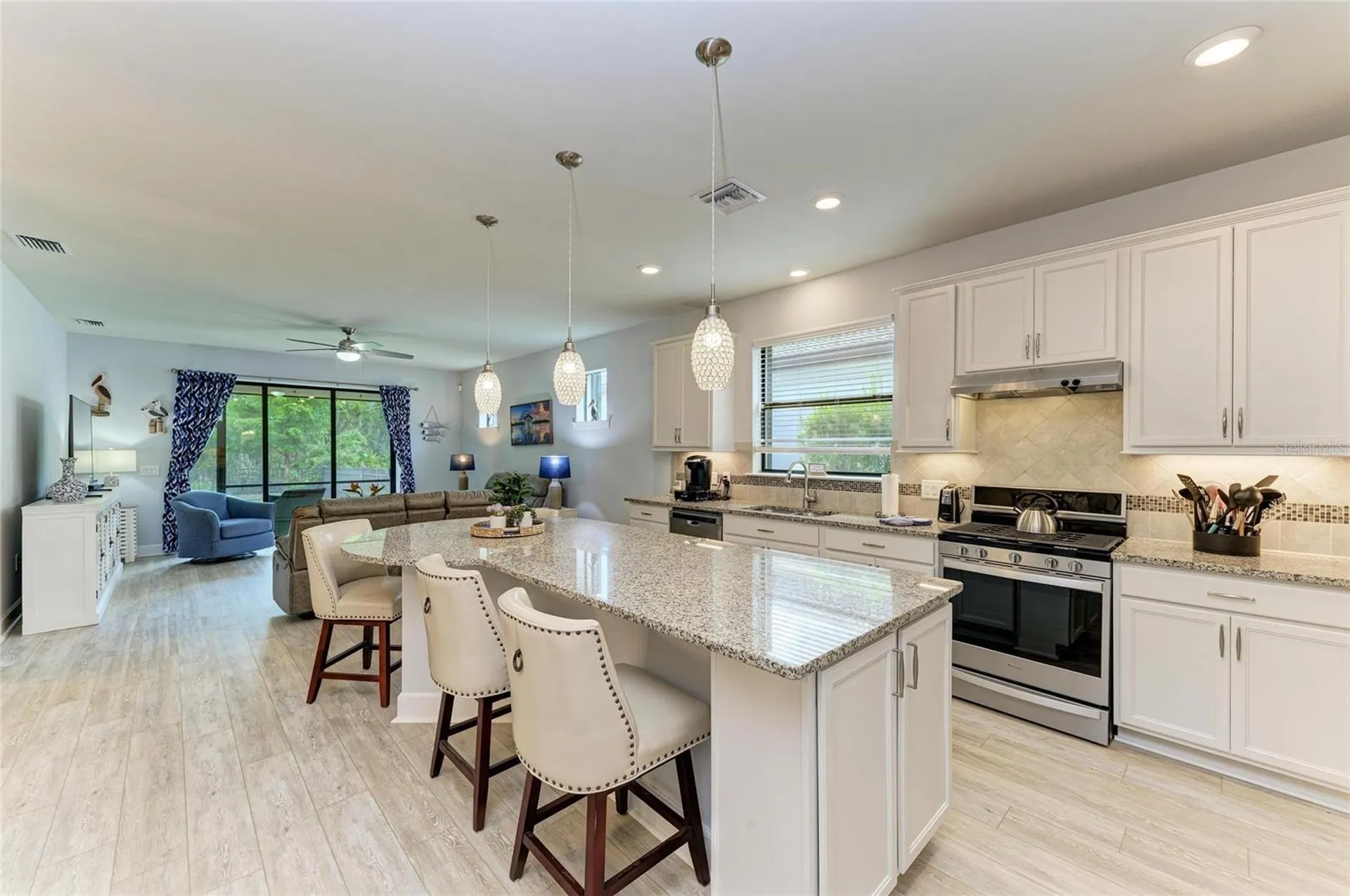 7572 Viola Loop Bradenton FL 34202