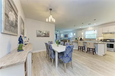 7572 Viola Loop Bradenton FL 34202