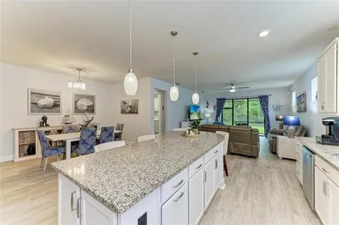 7572 Viola Loop Bradenton FL 34202