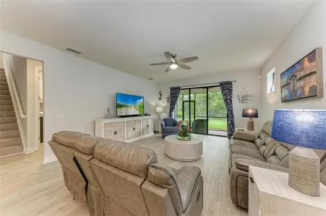 7572 Viola Loop Bradenton FL 34202