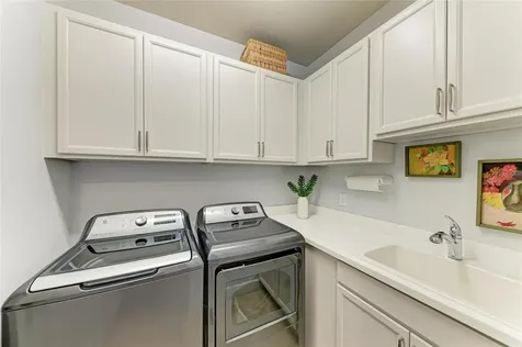 7572 Viola Loop Bradenton FL 34202