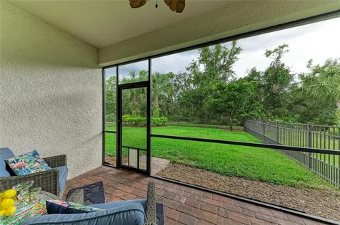 7572 Viola Loop Bradenton FL 34202