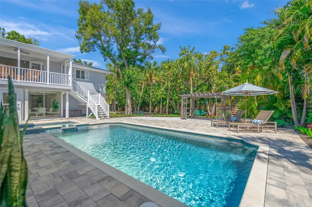 185 Faubel Street Sarasota FL 34242