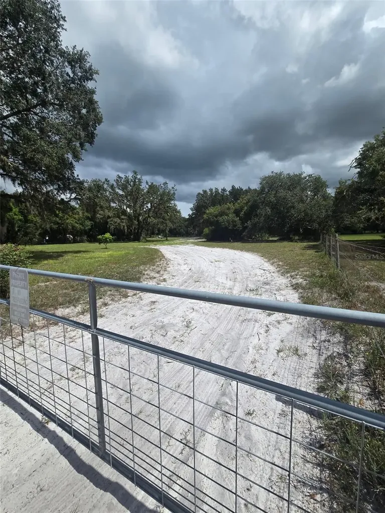 885 Lake Marian Road Kenansville FL 34739