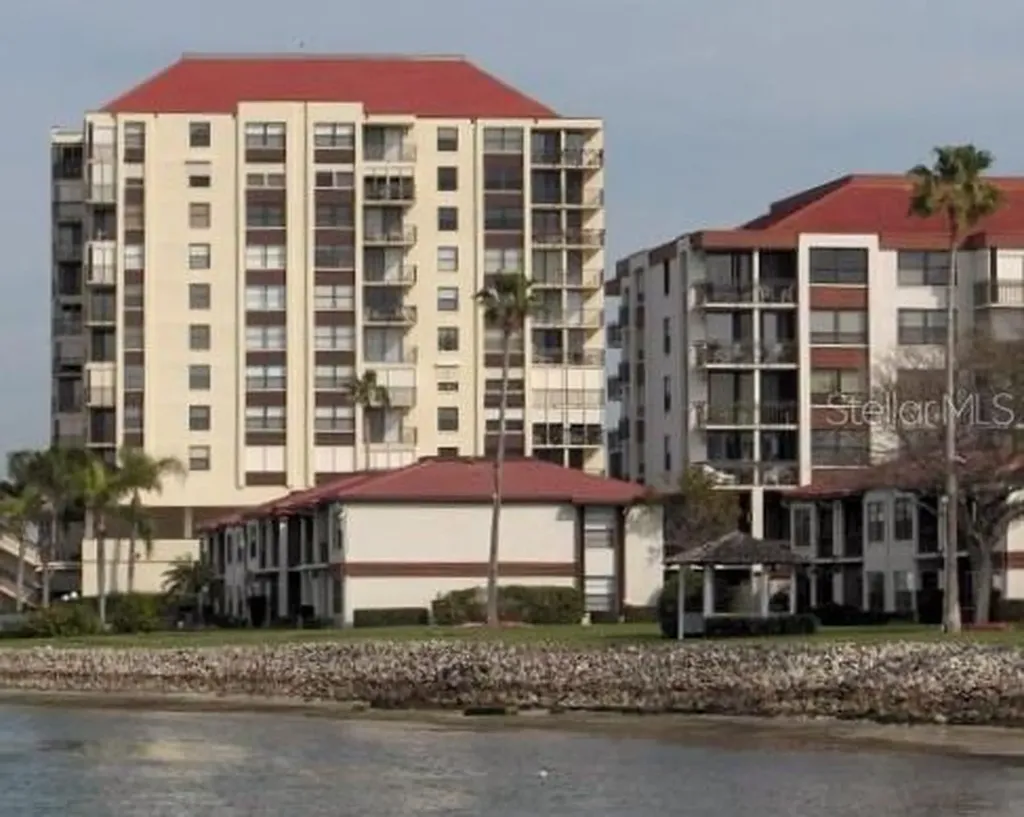 6279 Sun Boulevard St Petersburg FL 33715