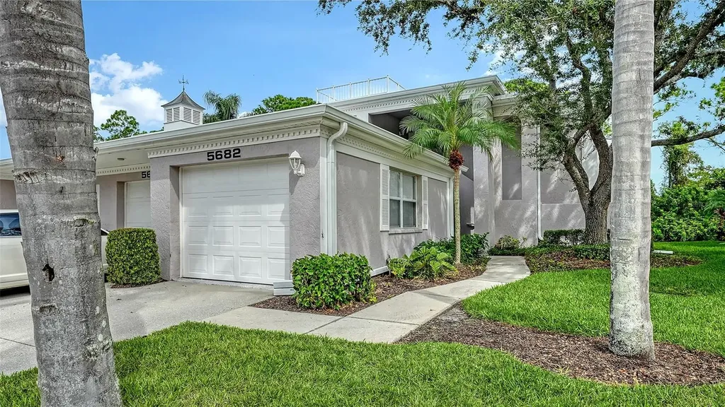 5682 Sheffield Greene Circle Sarasota FL 34235