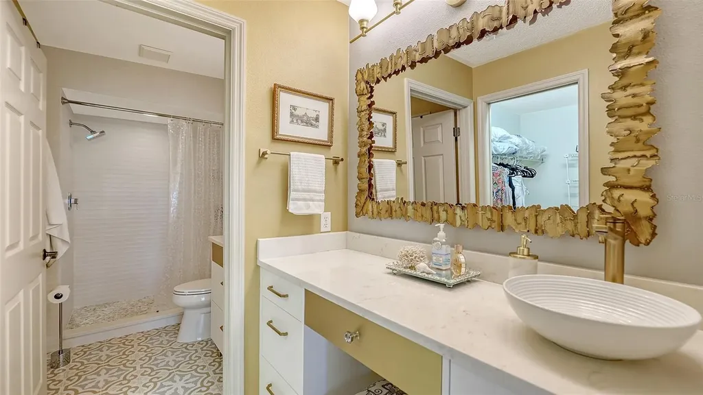 5682 Sheffield Greene Circle Sarasota FL 34235