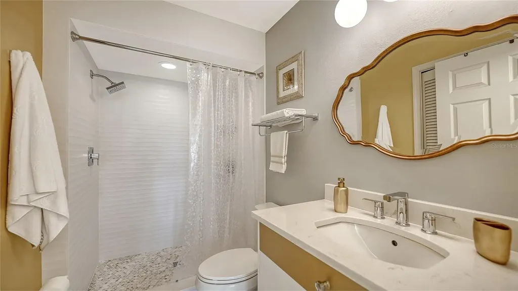 5682 Sheffield Greene Circle Sarasota FL 34235