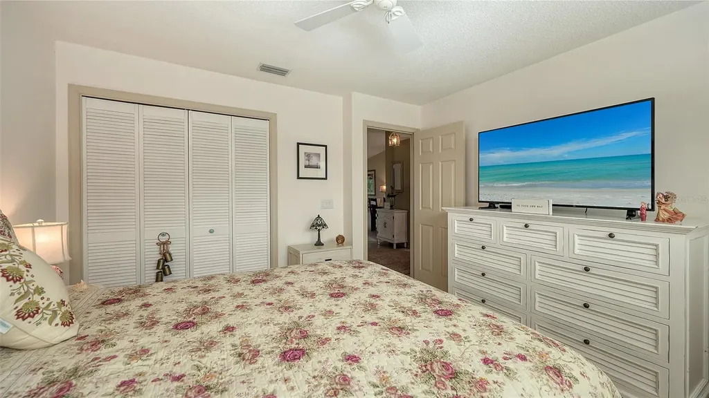 5682 Sheffield Greene Circle Sarasota FL 34235