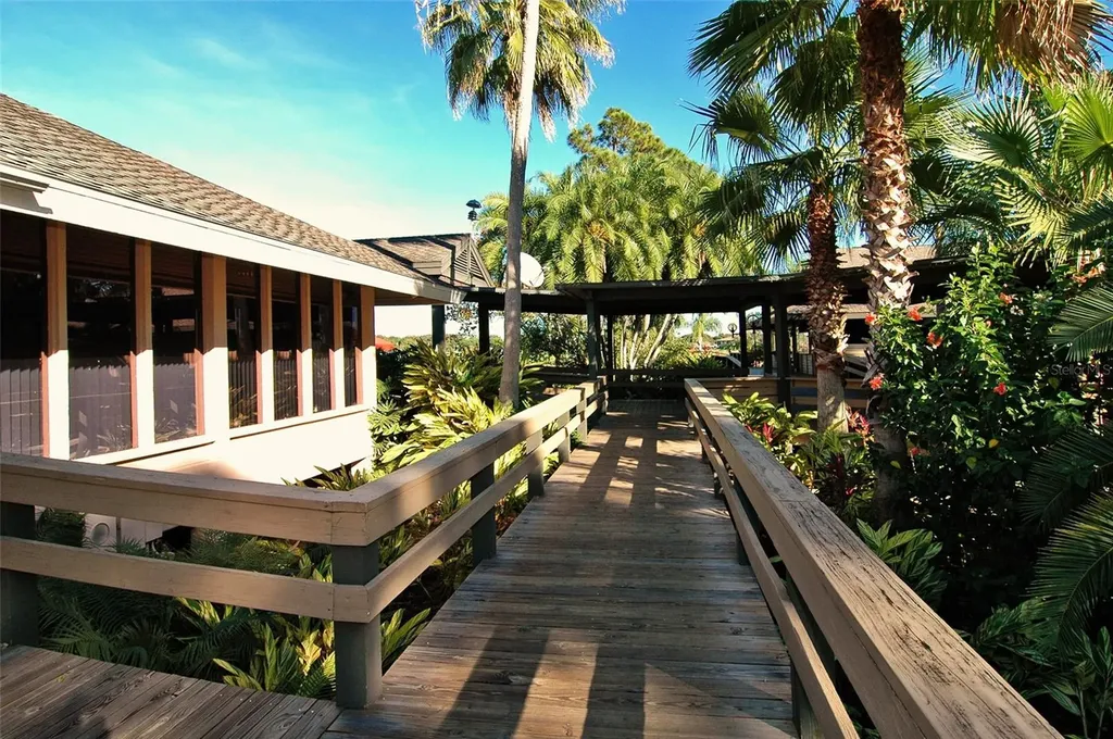 5682 Sheffield Greene Circle Sarasota FL 34235