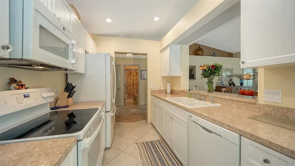 5682 Sheffield Greene Circle Sarasota FL 34235