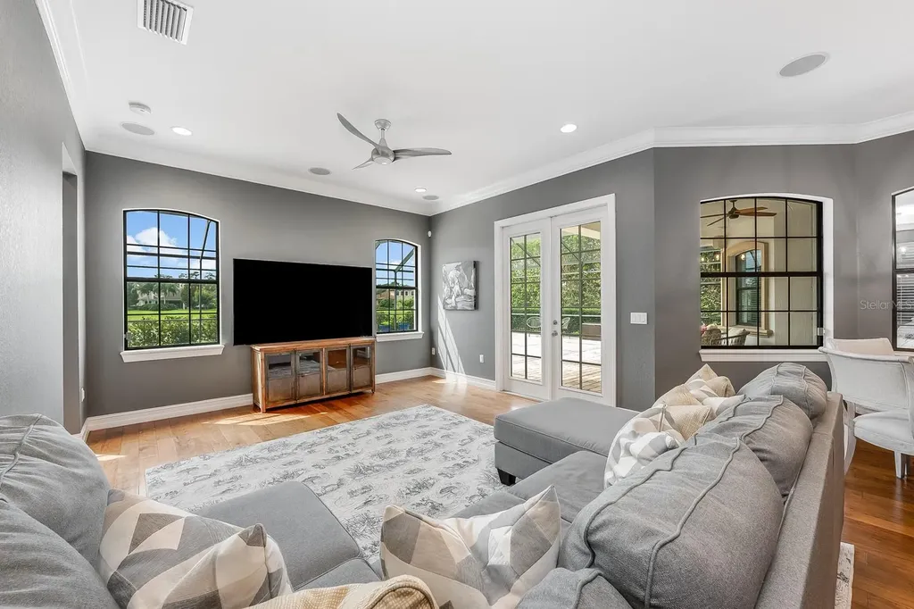 9833 Hatton Circle Orlando FL 32832