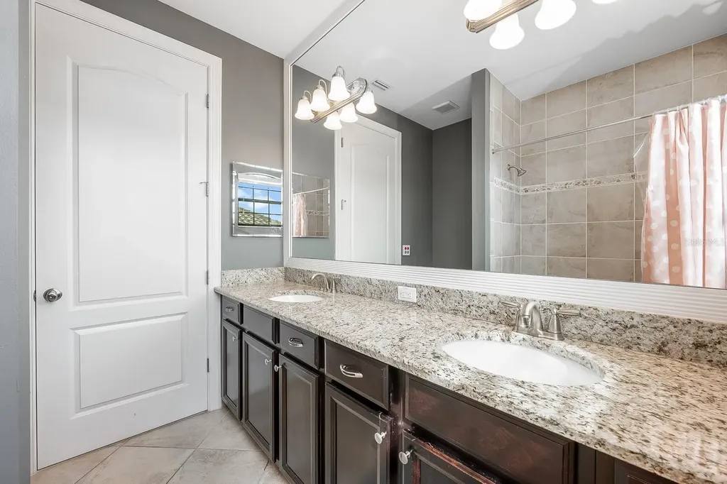 9833 Hatton Circle Orlando FL 32832