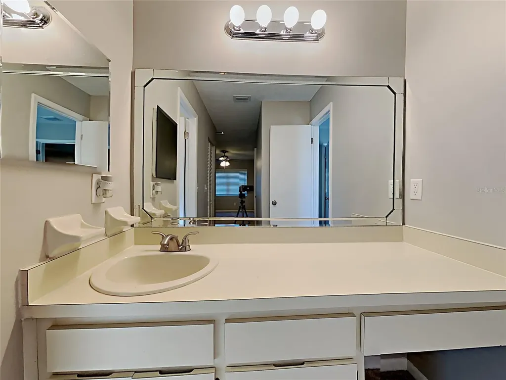 3410 King Richard Court Seffner FL 33584