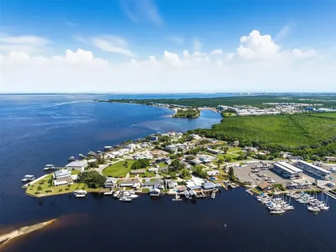 3422 W Shell Point Road Ruskin FL 33570