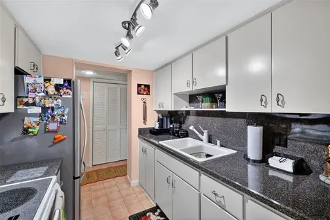 5541 Bay Boulevard Port Richey FL 34668