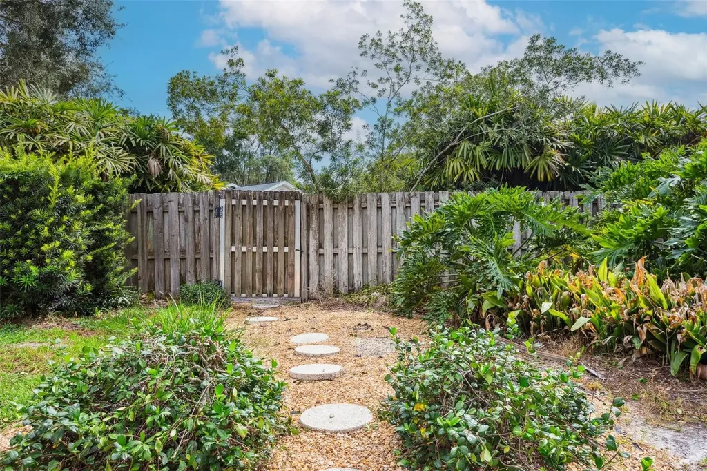 413 Montrose Avenue Temple Terrace FL 33617
