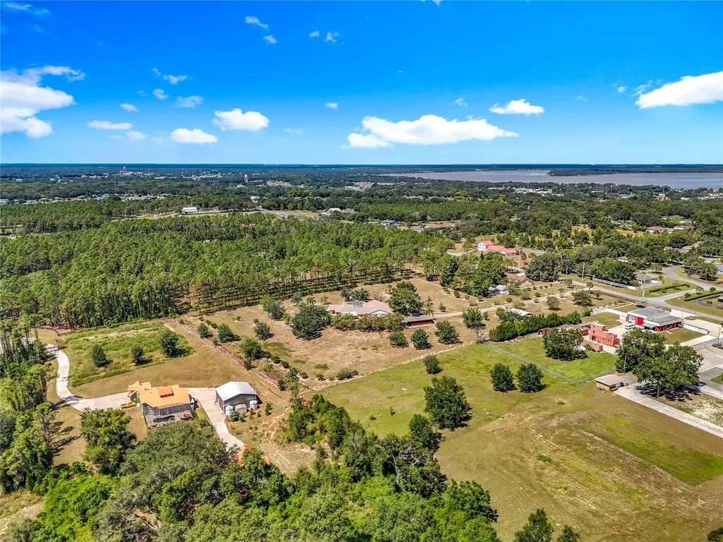 527 Sunnyside Drive Leesburg FL 34748
