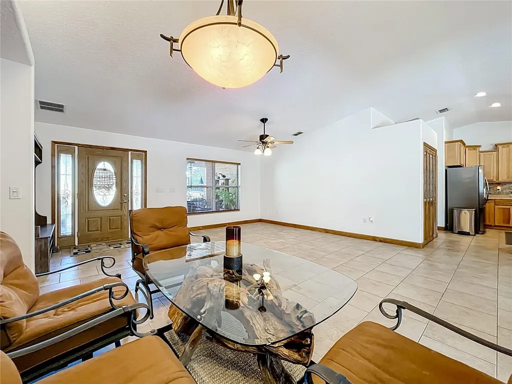 527 Sunnyside Drive Leesburg FL 34748