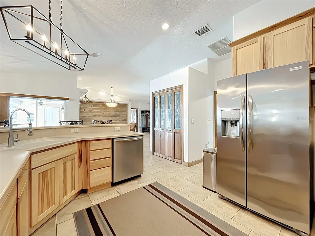 527 Sunnyside Drive Leesburg FL 34748