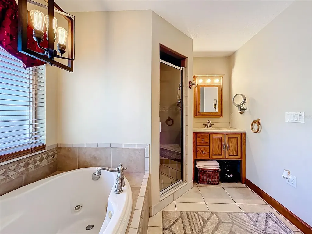 527 Sunnyside Drive Leesburg FL 34748