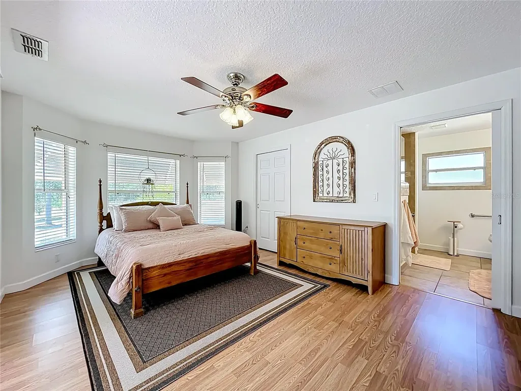 527 Sunnyside Drive Leesburg FL 34748