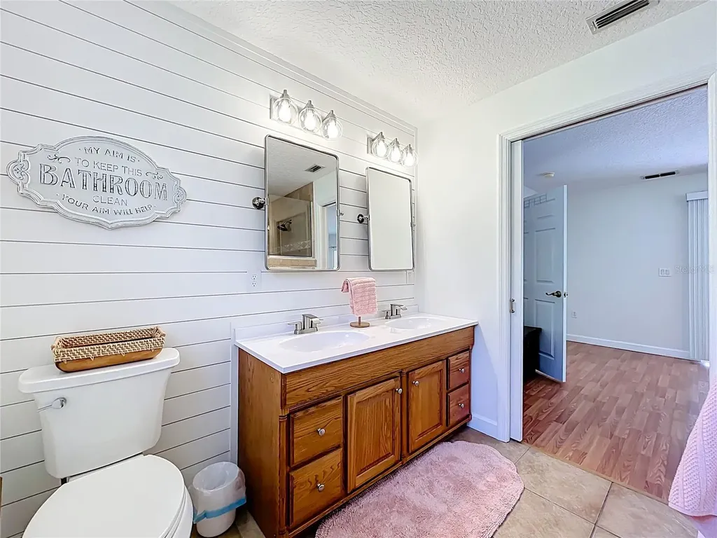 527 Sunnyside Drive Leesburg FL 34748