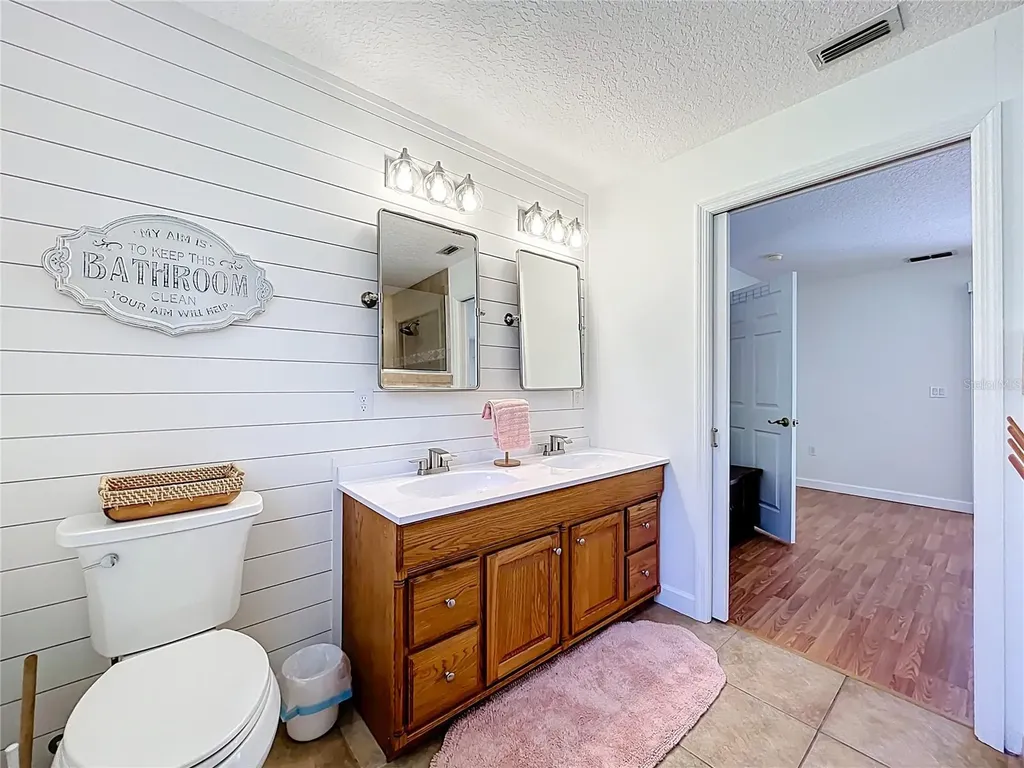 527 Sunnyside Drive Leesburg FL 34748