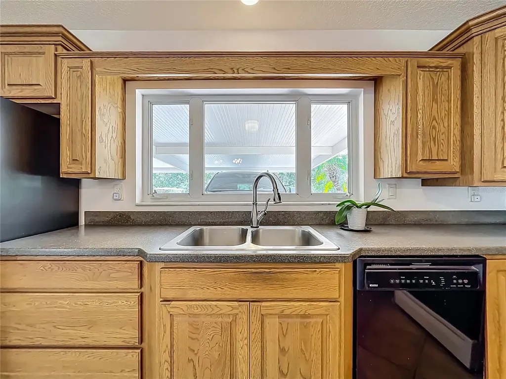 527 Sunnyside Drive Leesburg FL 34748