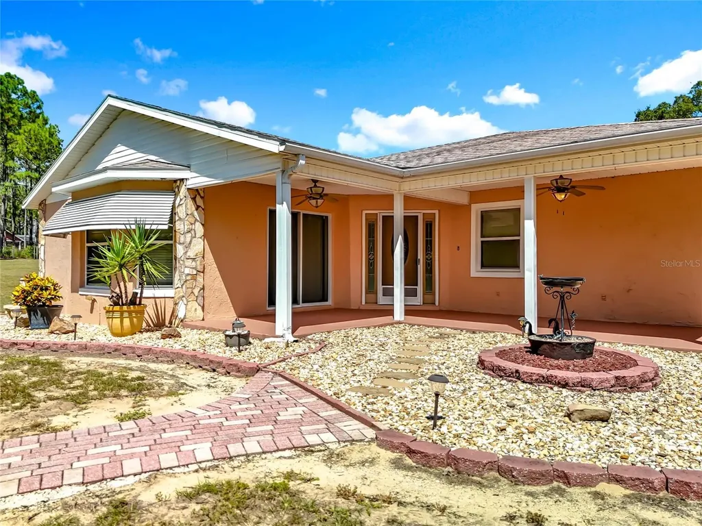 527 Sunnyside Drive Leesburg FL 34748