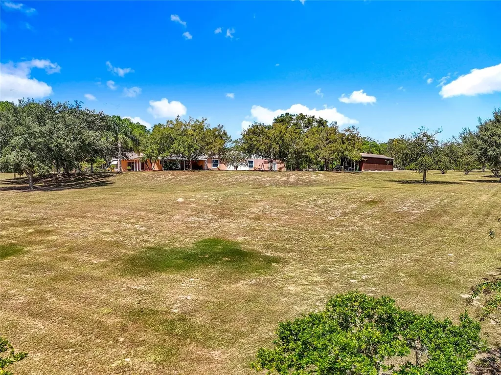 527 Sunnyside Drive Leesburg FL 34748