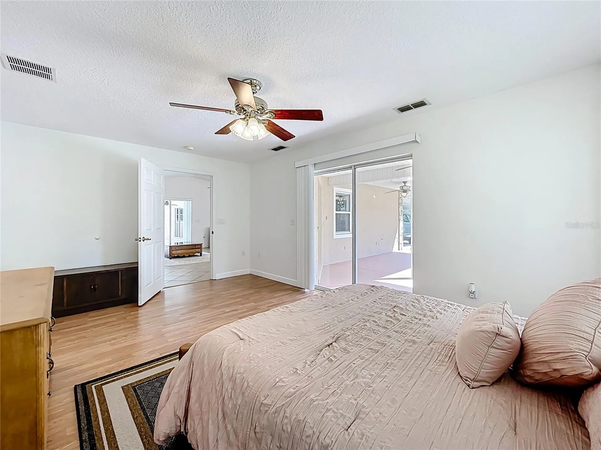 527 Sunnyside Drive Leesburg FL 34748