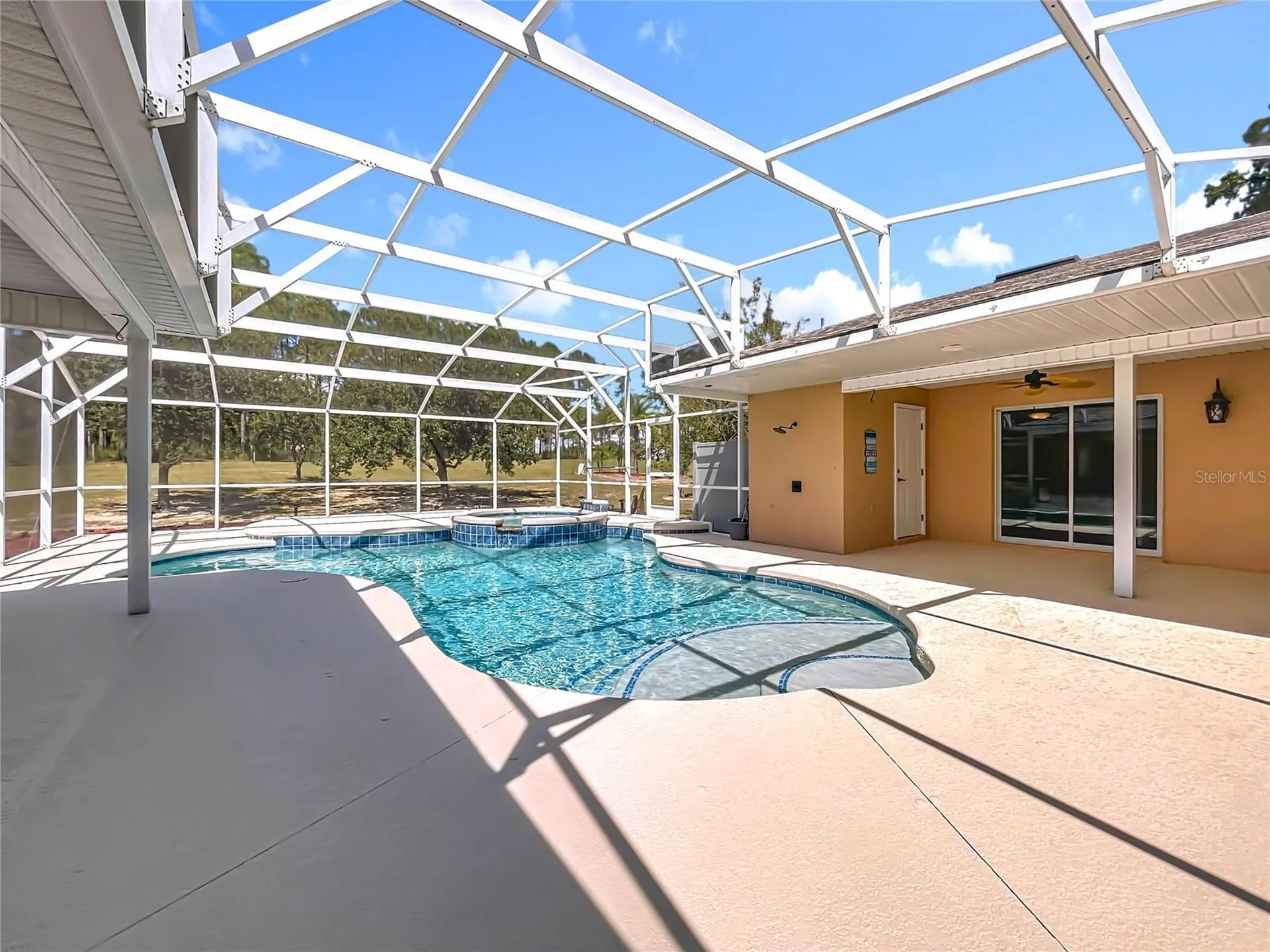 527 Sunnyside Drive Leesburg FL 34748