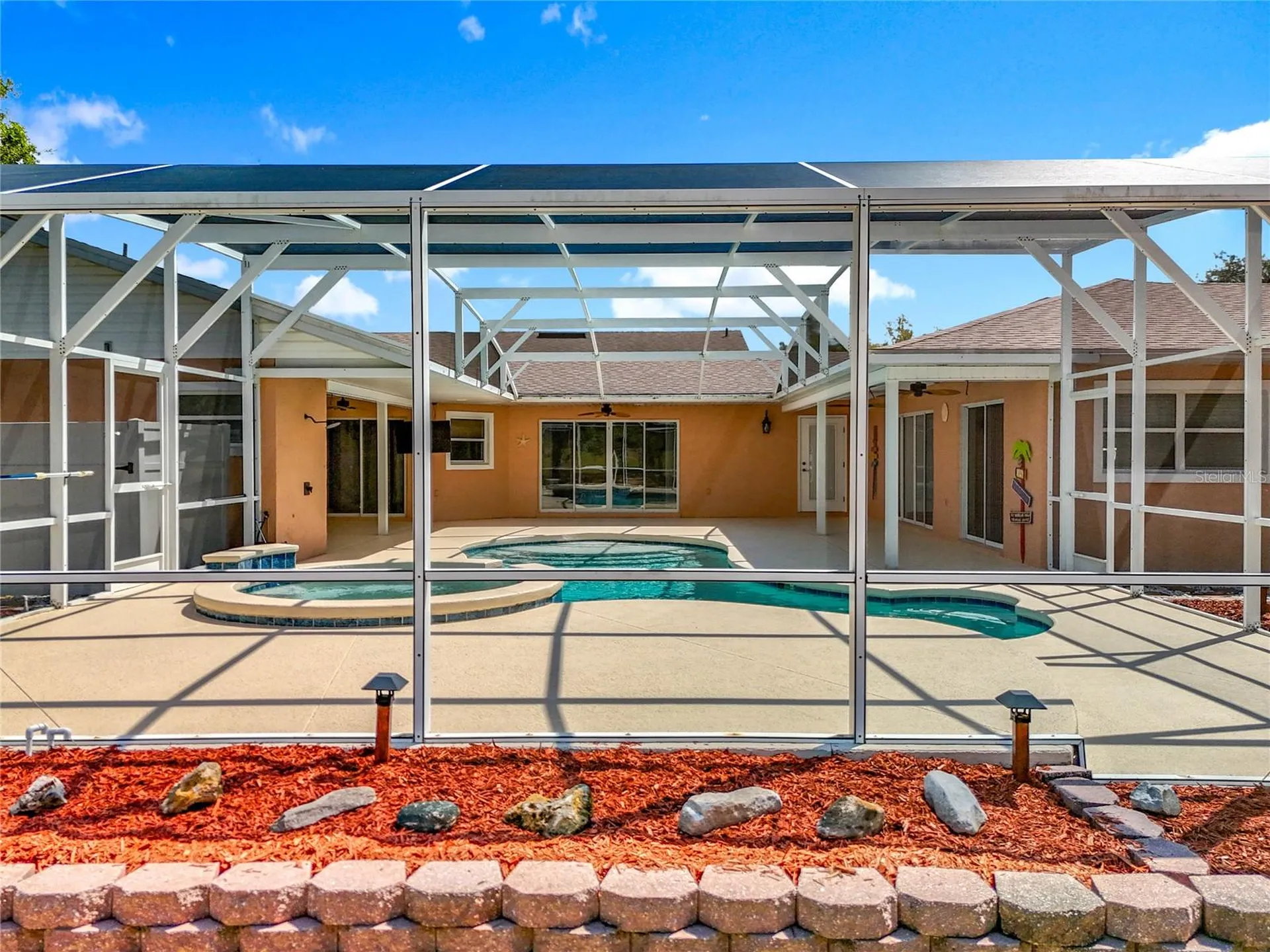 527 Sunnyside Drive Leesburg FL 34748