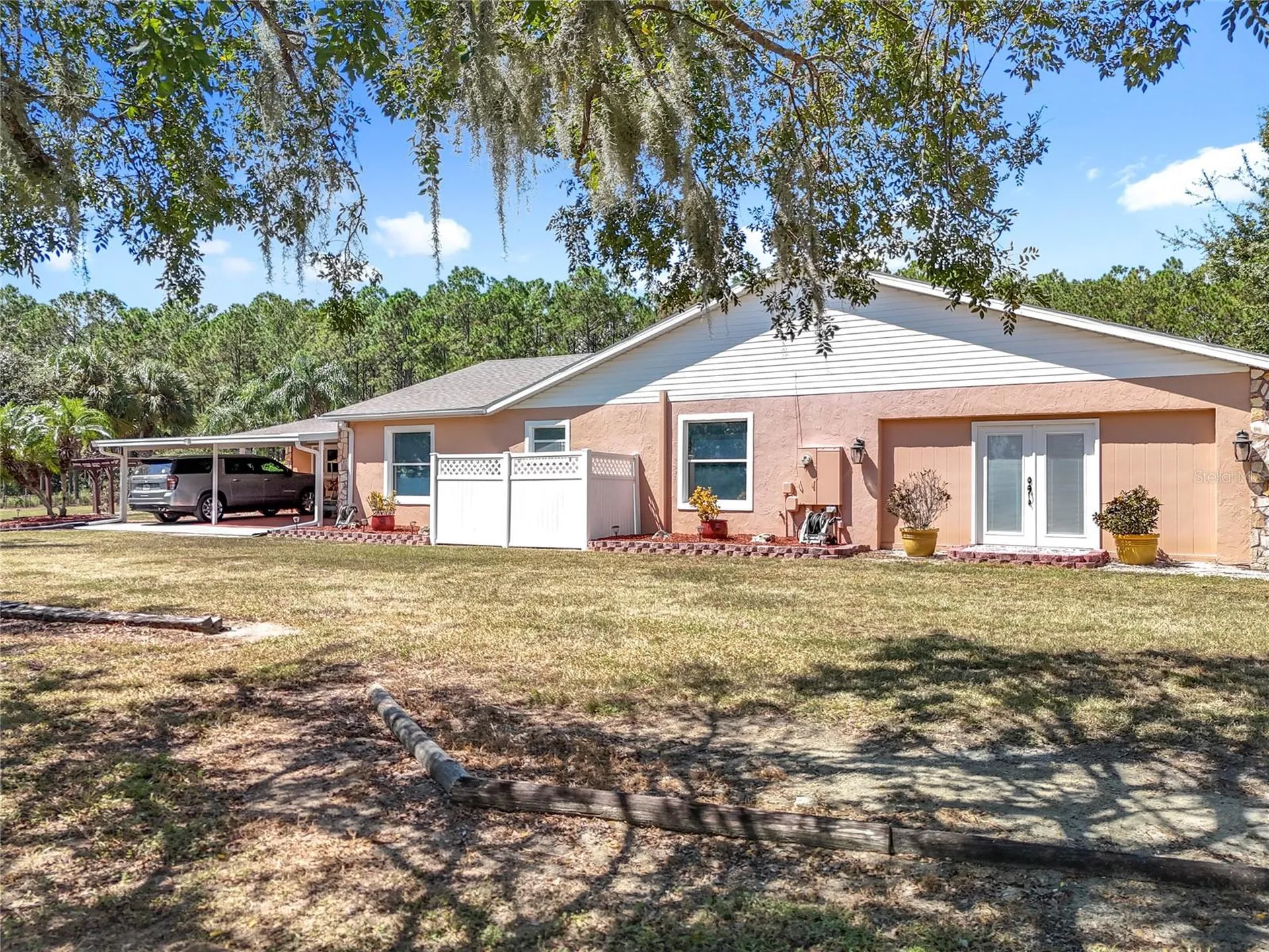 527 Sunnyside Drive Leesburg FL 34748