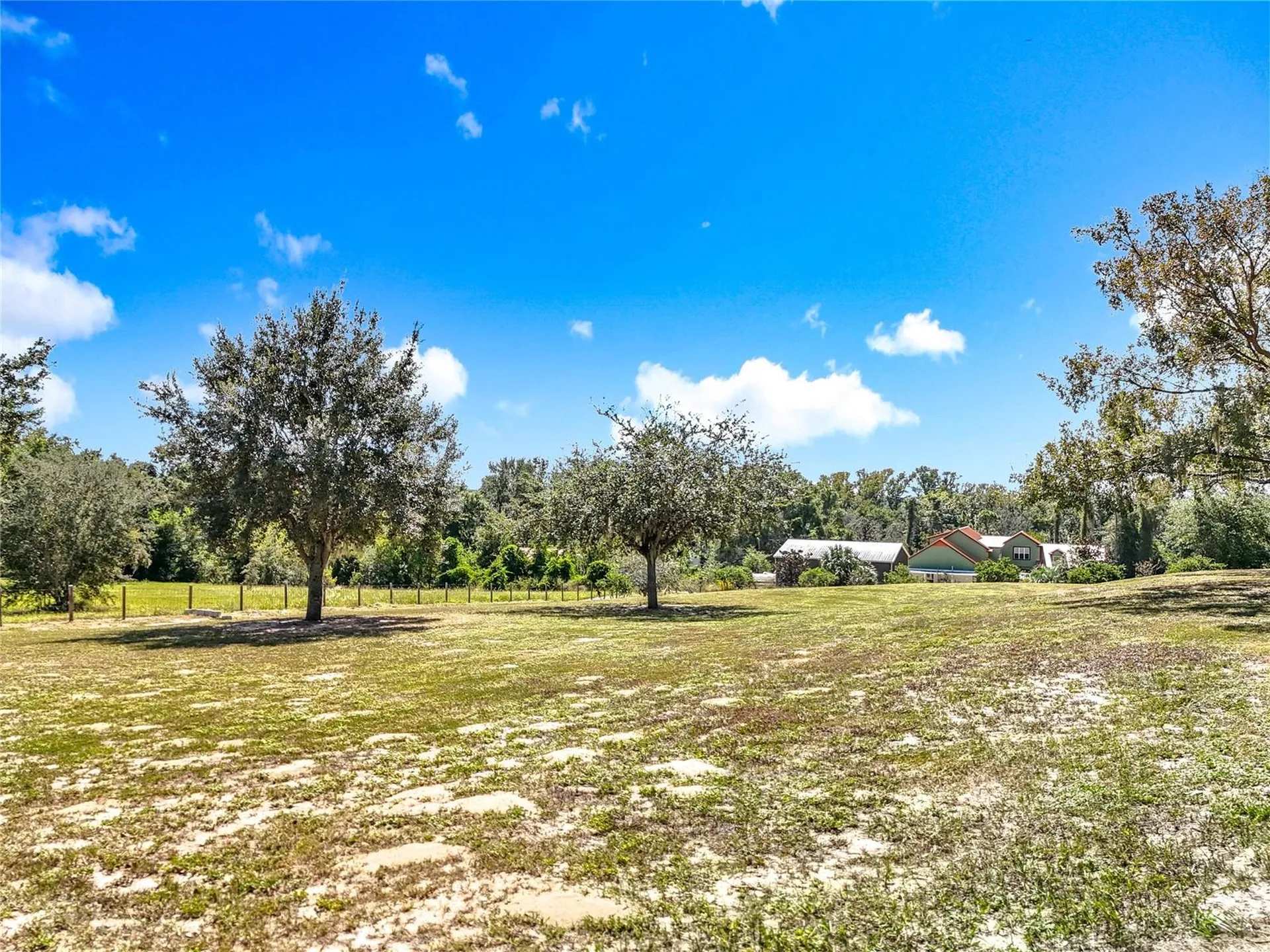527 Sunnyside Drive Leesburg FL 34748