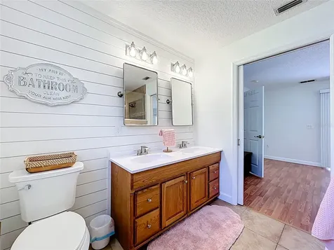 527 Sunnyside Drive Leesburg FL 34748