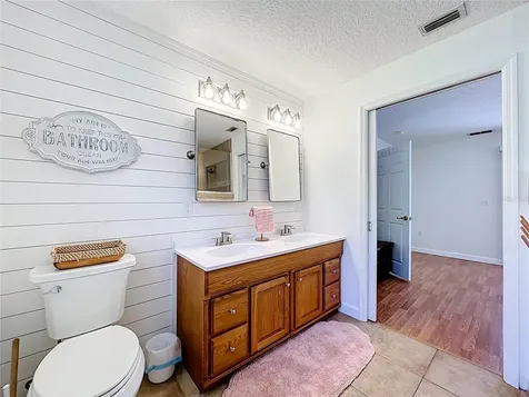 527 Sunnyside Drive Leesburg FL 34748