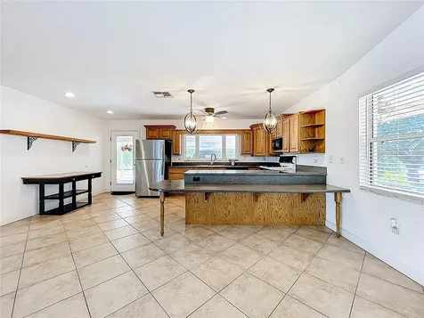 527 Sunnyside Drive Leesburg FL 34748